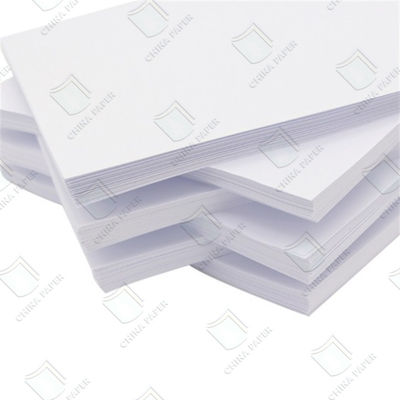 kualitas Ukuran Surat Salin Kertas Pencetakan A4 Kertas Salin Kantor 70g 75g 80gm Permukaan halus pabrik